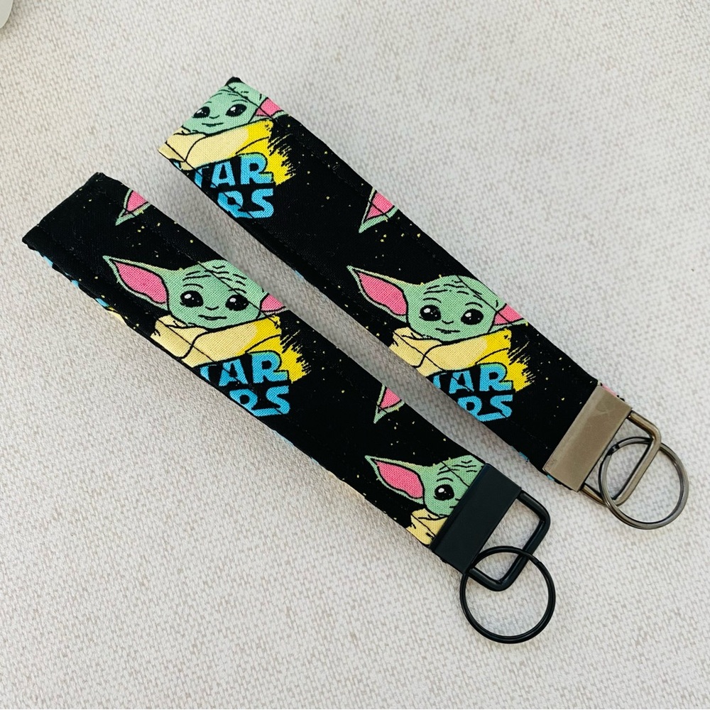Star Wars Black and Green Key Holder Baby Yoda One piece